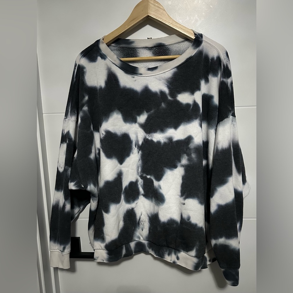 Free People: Women’s Long Sleeve Crewneck Sweatshirt (ptp approx 30.5in)